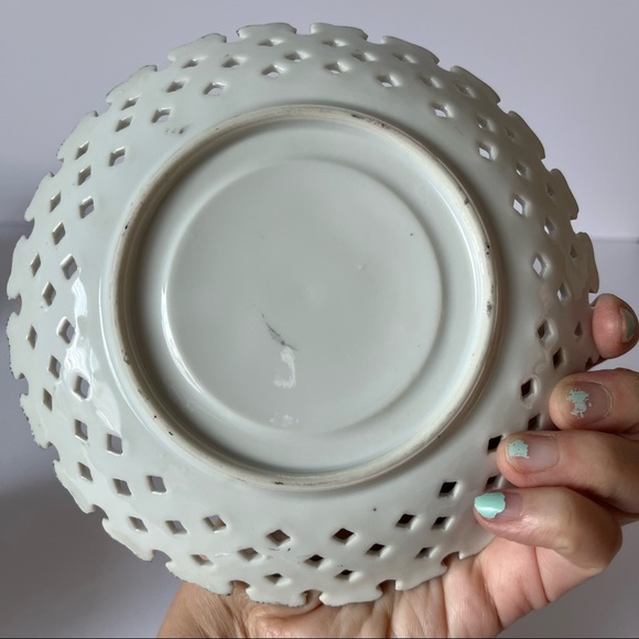 Vintage Teacup and saucer floral print - Picture 11 of 16